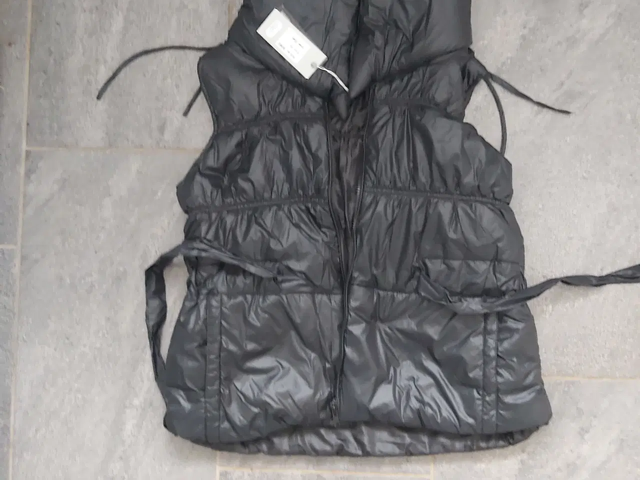 Billede 4 - Super fed vest ultra let og lækker