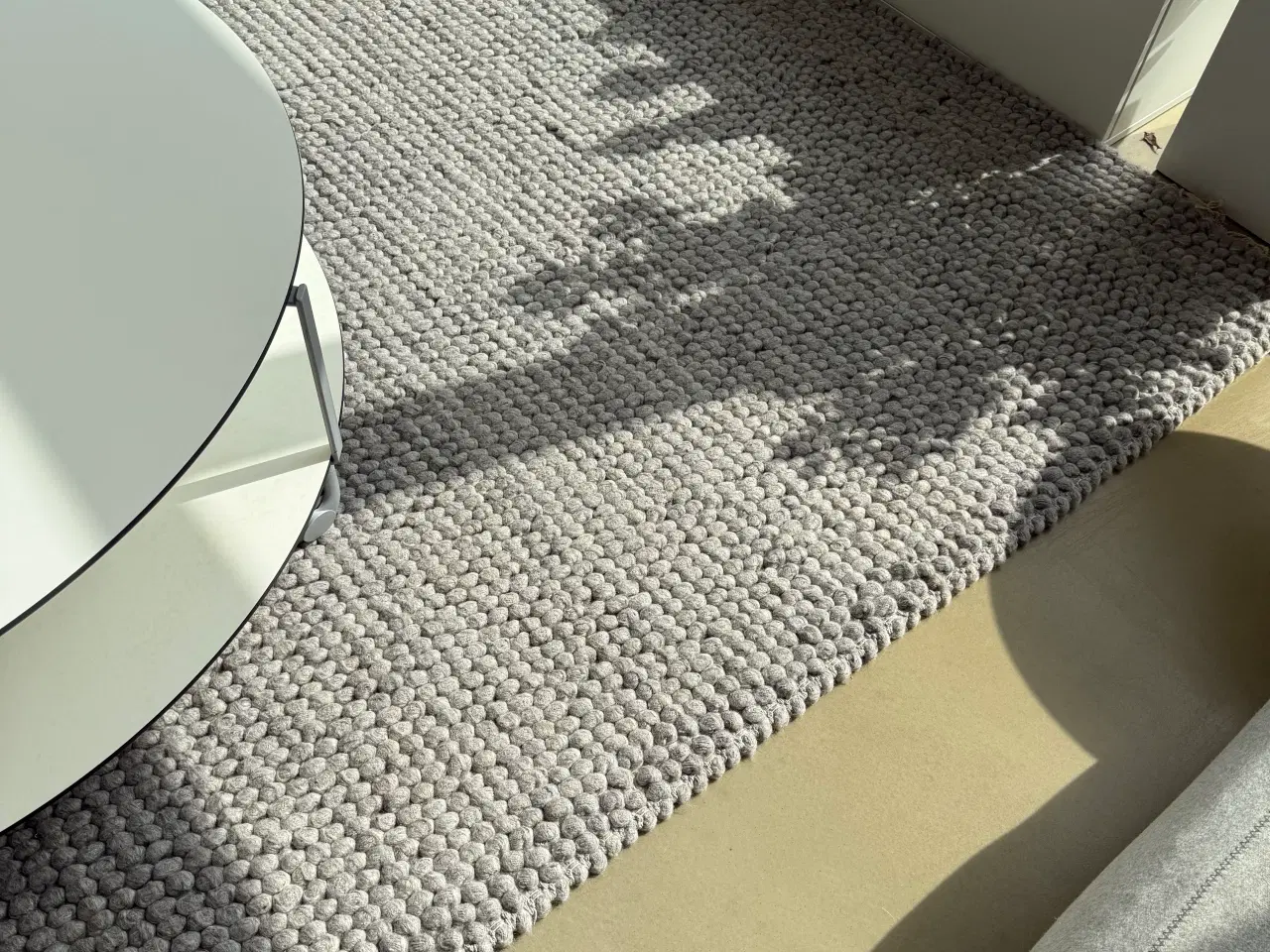 Billede 2 - 2 stk hay dot tæpper. 170x 240
