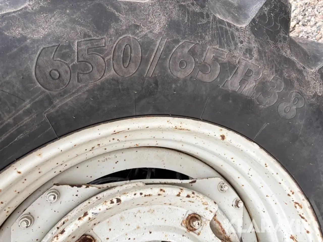 Billede 11 - Traktor Valtra T150 med frontlæsser