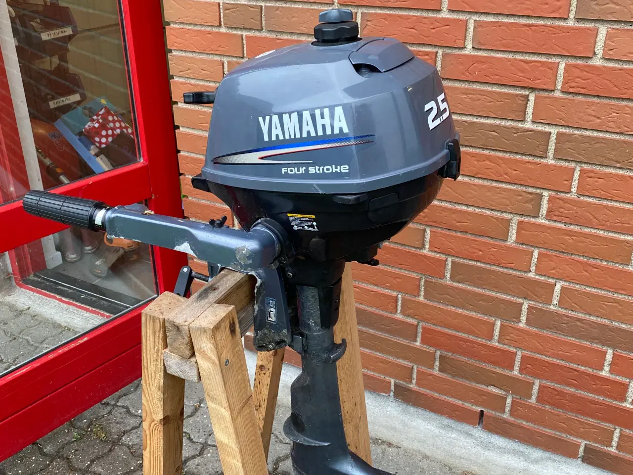 Billede 1 - Yamaha 2,5 Hk 4 takt kort ben 