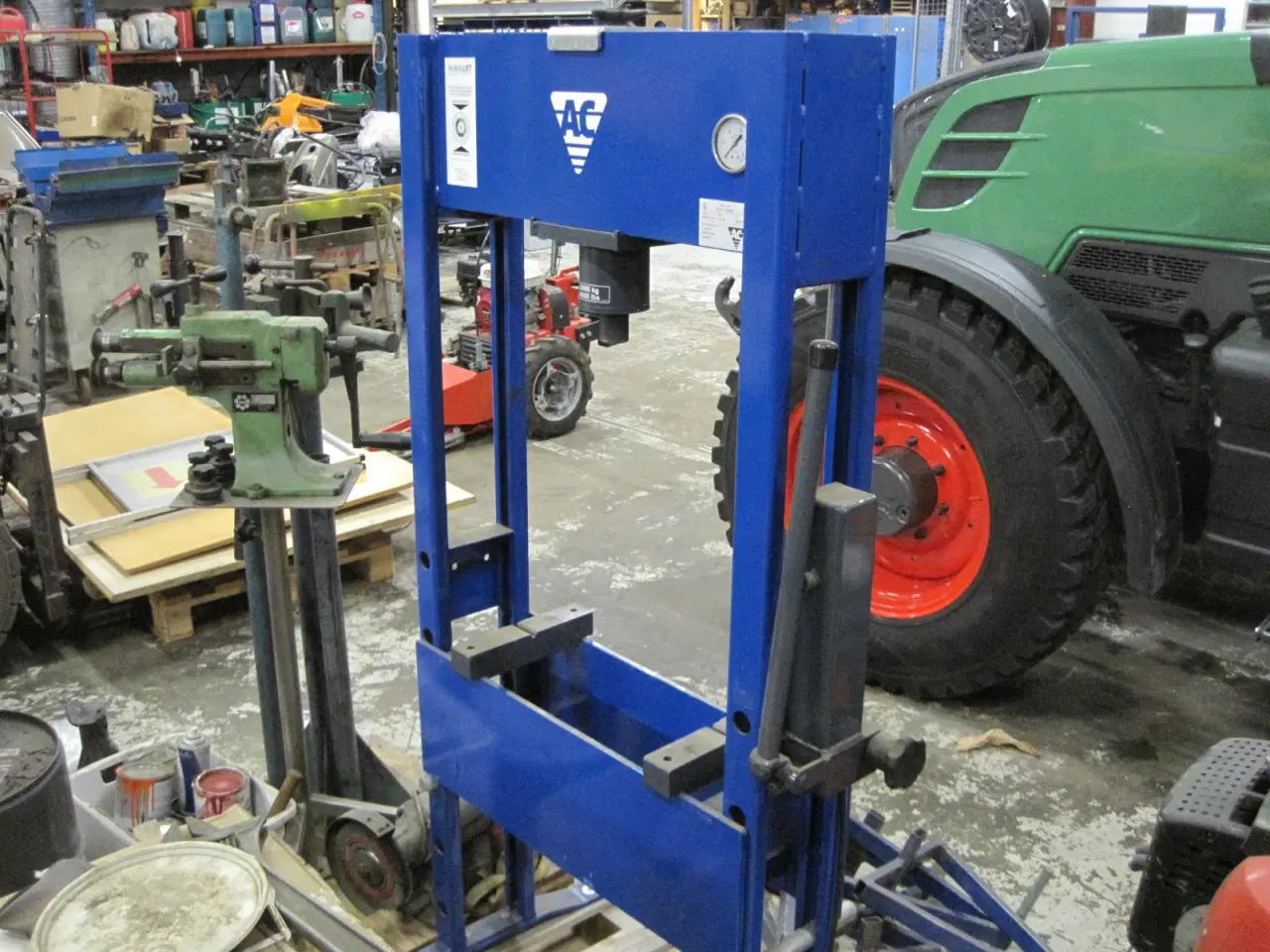 Billede 1 - AC Presser 25t som ny
