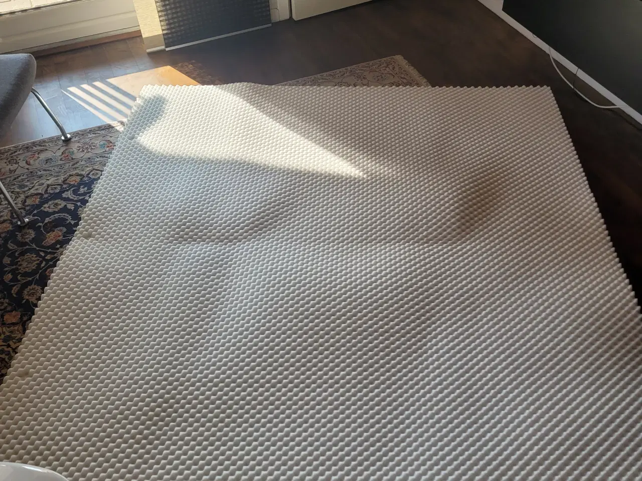 Billede 1 - Topmadras, skum, æggebakkeform