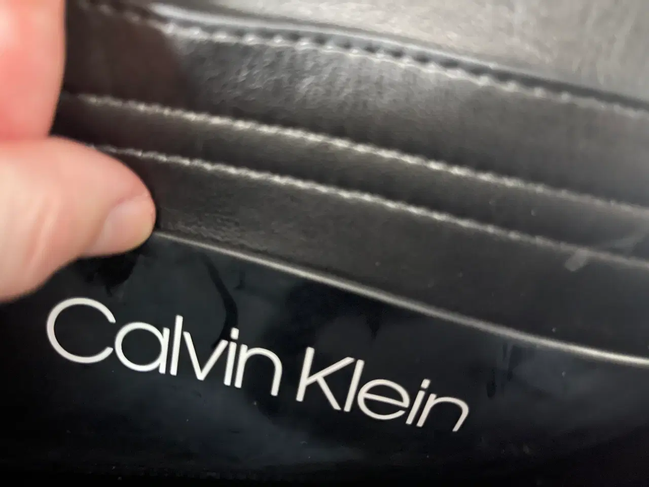 Billede 8 - Sort Calvin Klein taske