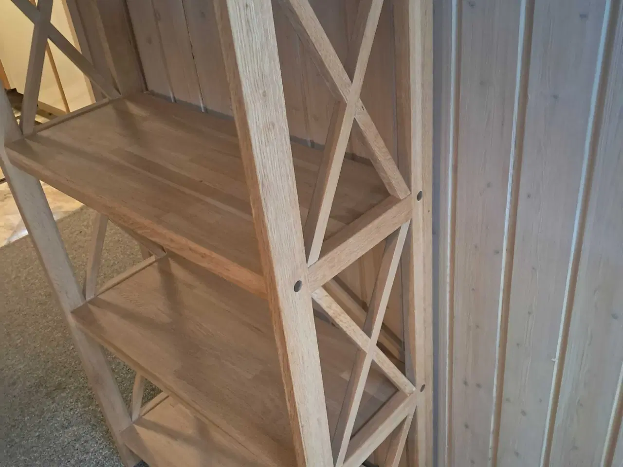 Billede 1 - KØBES: Stigereol i massiv egetræ.