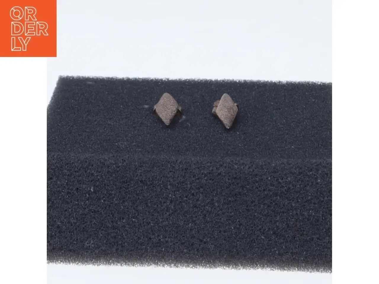 Billede 2 - Sølv ørestikker (str. 1,7 cm)