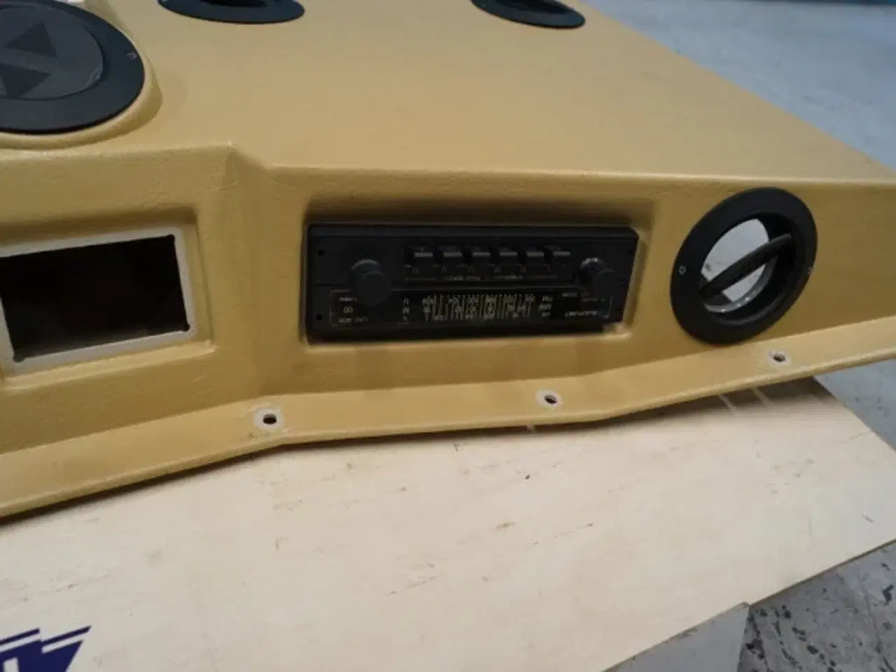 Billede 15 - Dronningborg D9000 Beklædning