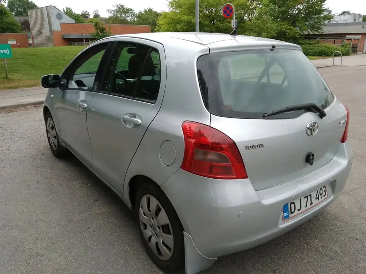 Billede 6 - Toyota Yaris 1,0 Benzin Nysynet årgang 2006