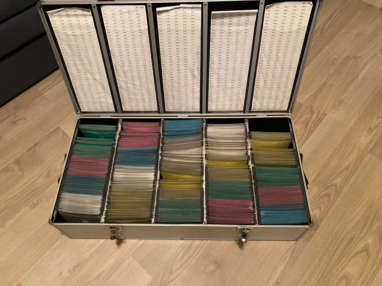 Billede 2 - Alu kuffert til opbevaring af CD´er