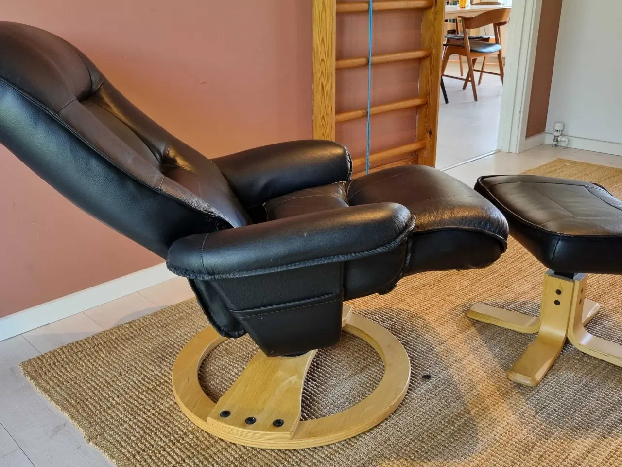 Billede 5 - Flot lænestol i ægte læder