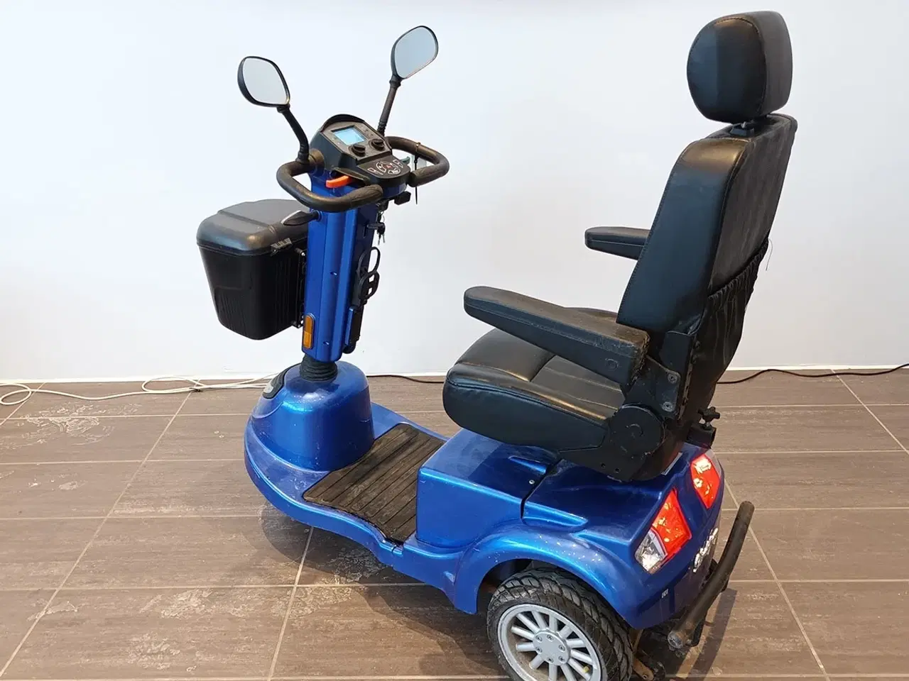 Billede 2 - LM-450 blå