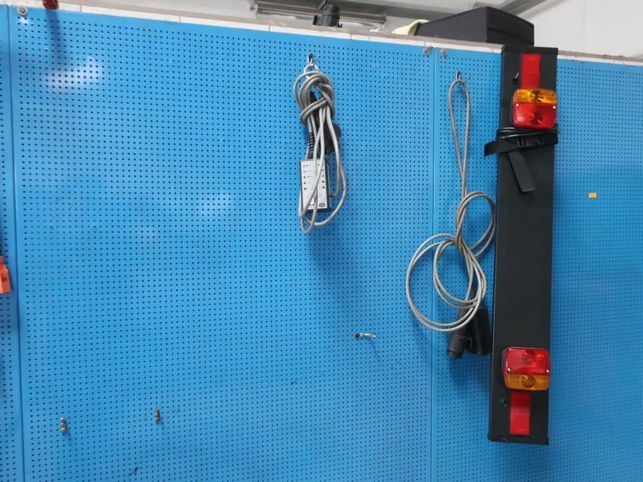 Billede 3 - Indhold på 4 stk. tavler