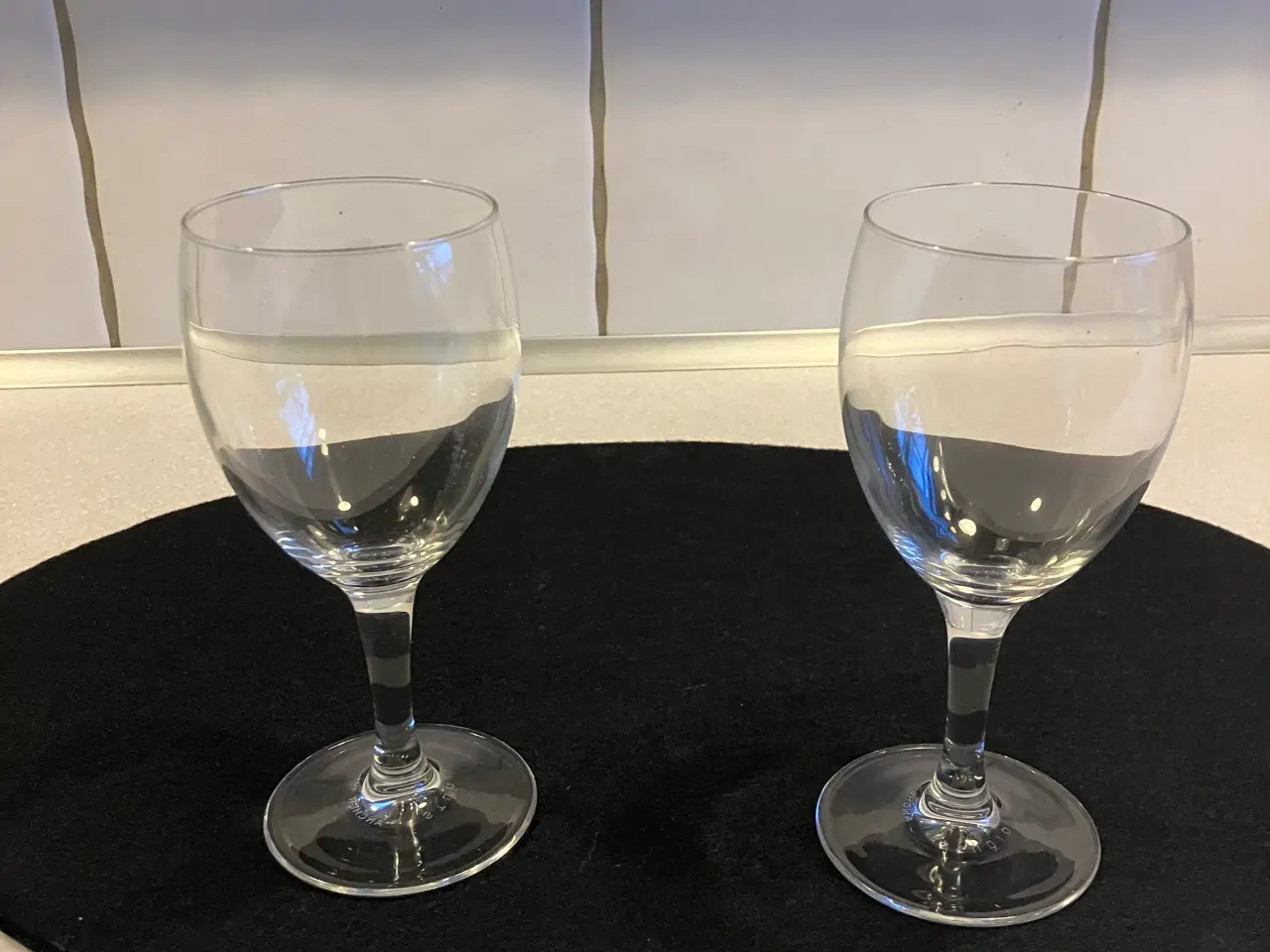 Billede 2 - Vin glas 12 stk fra Studio 16 cm høje ubrugte 