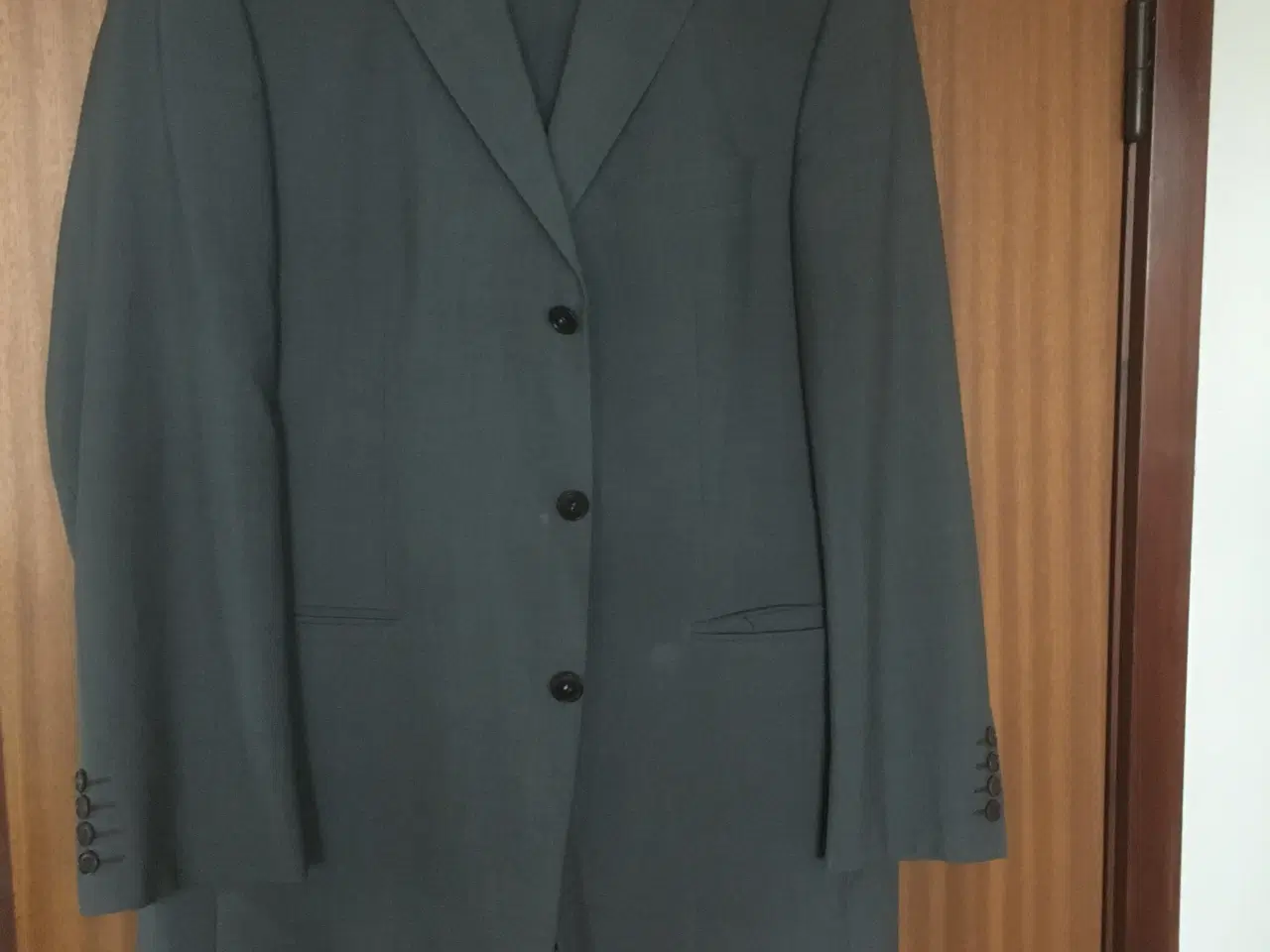 Billede 1 - “Pierre Balmain” flot grå uld habit 