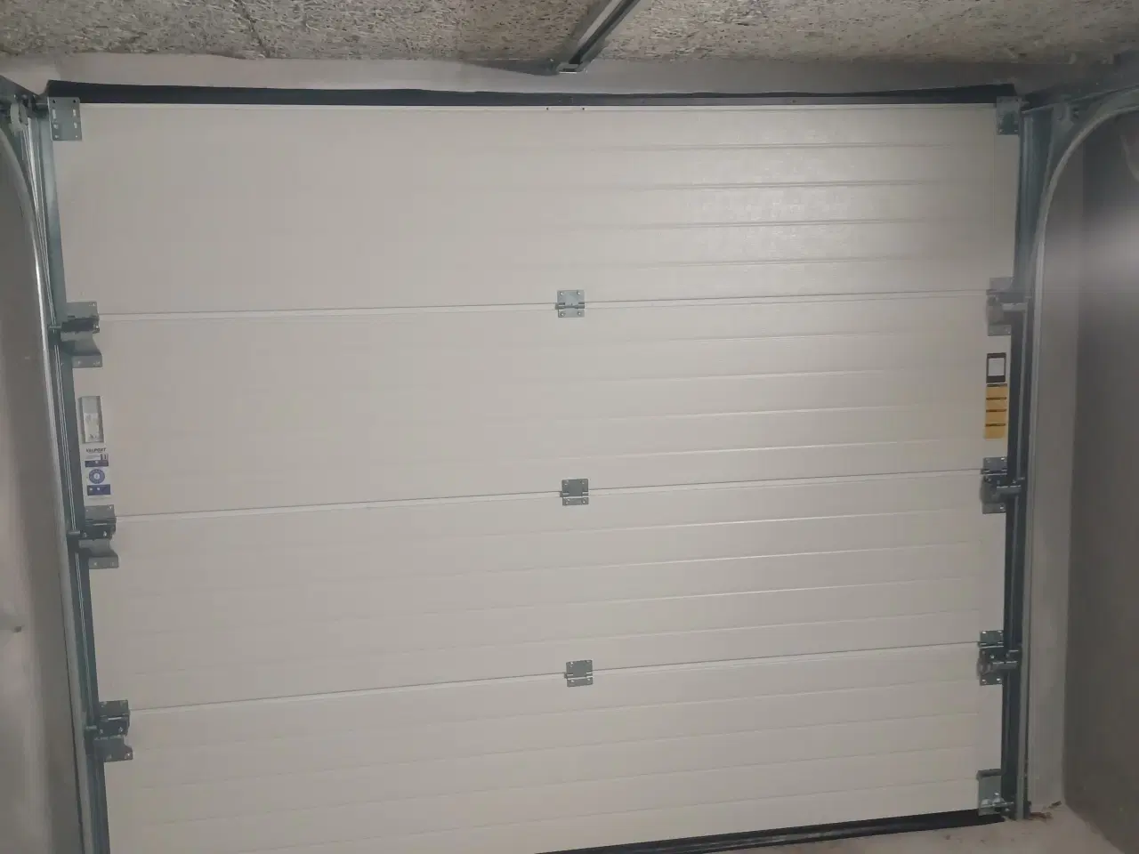 Billede 2 - Garage port med fyldninger 2430MMBX2040H