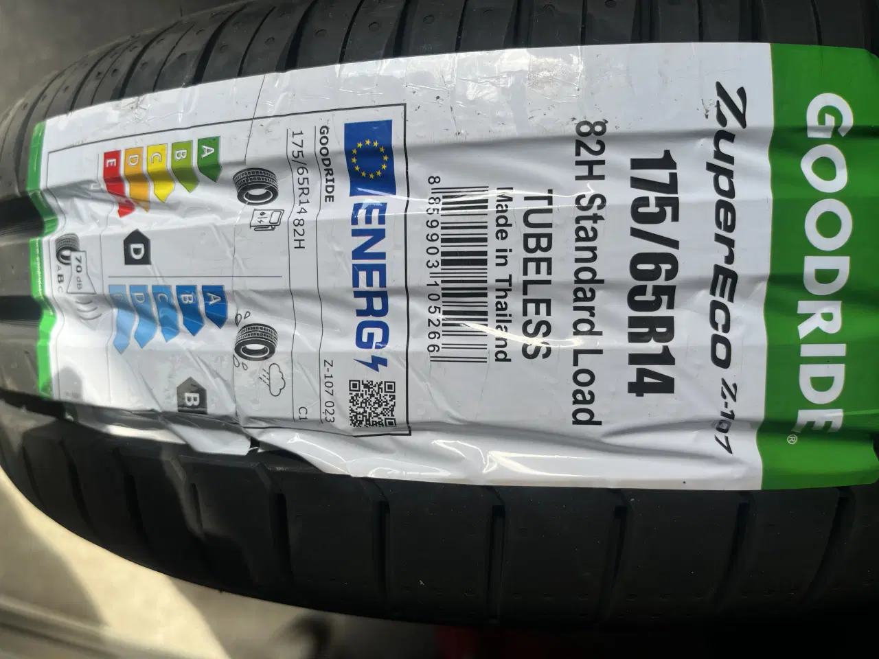 Billede 4 - Nye sommerdæk på brugte fælge. VW Up.