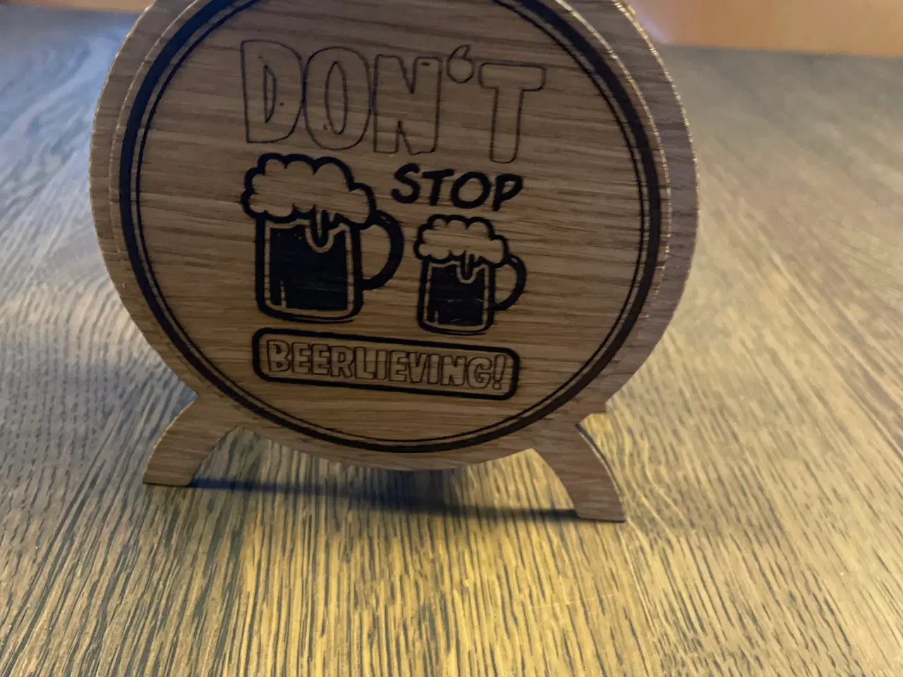 Billede 3 - Flot håndlavet øl holder i egetræ med 6 coasters.