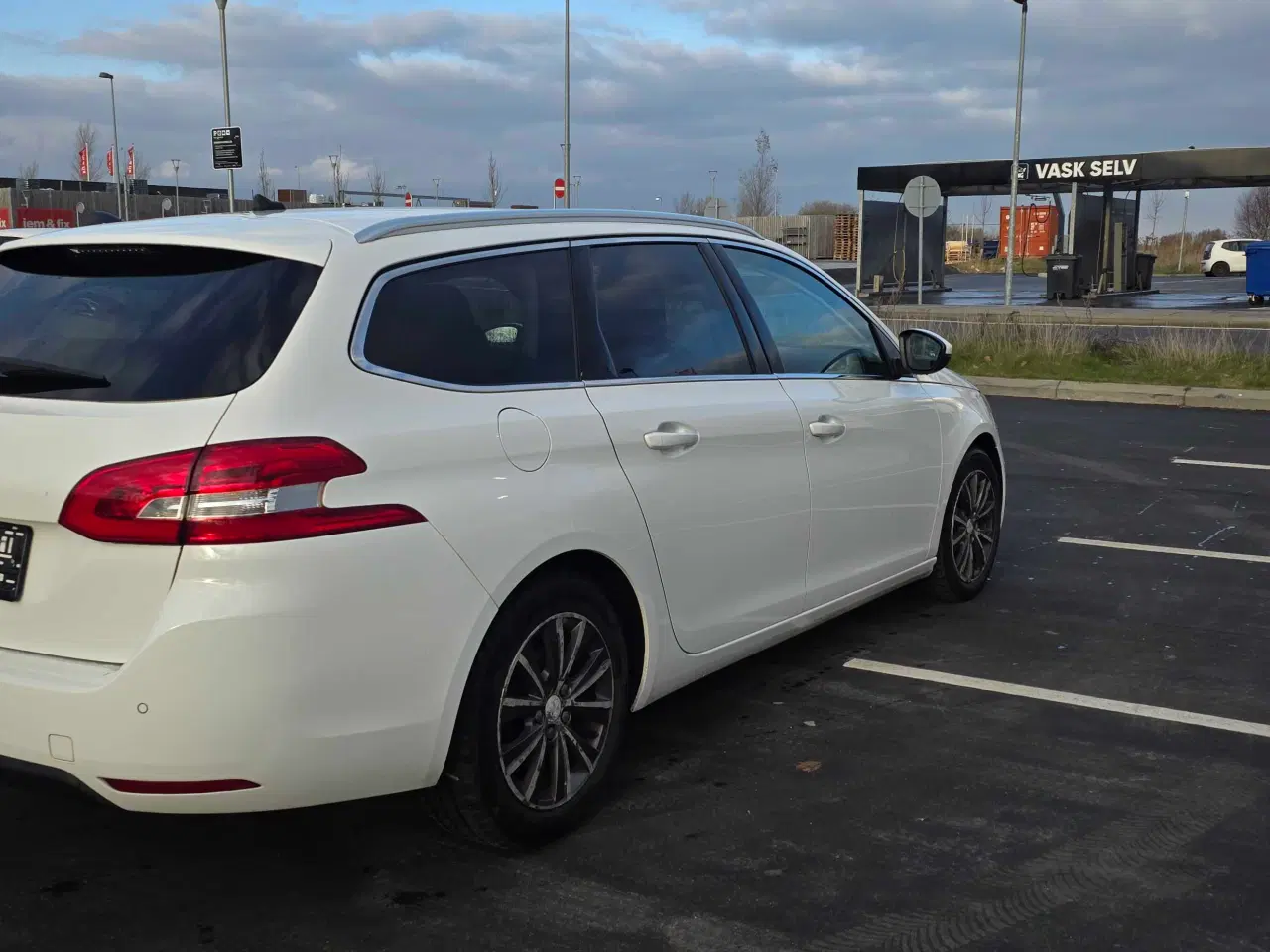 Billede 5 - Peugeot 308 1.6 BlueHDi Diesel med træk 