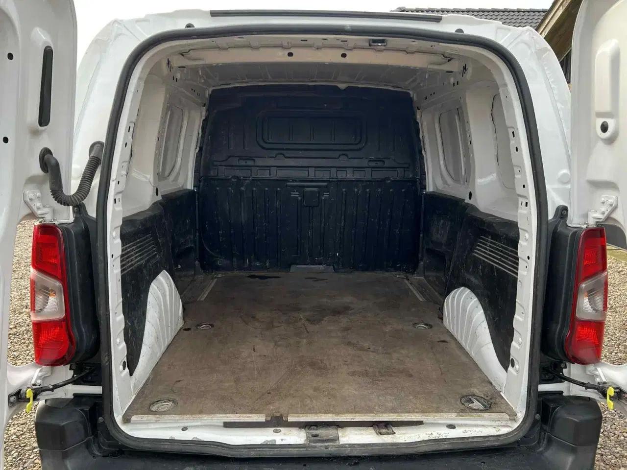 Billede 10 - Opel Combo 1,5 D 75 Essentia L1V1