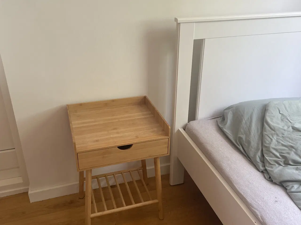 Billede 1 - Sengebord