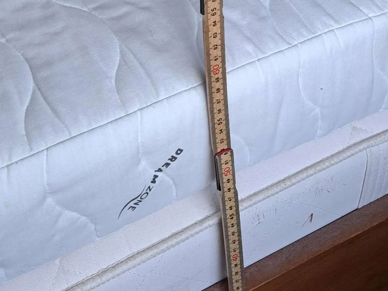 Billede 3 - BUD TAK, 2 TEAK-senge , rigtig pæne box madraser