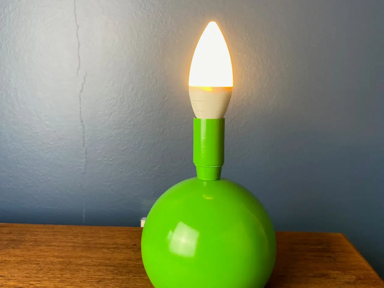 Billede 5 - Kuglelampe i flot grøn farve