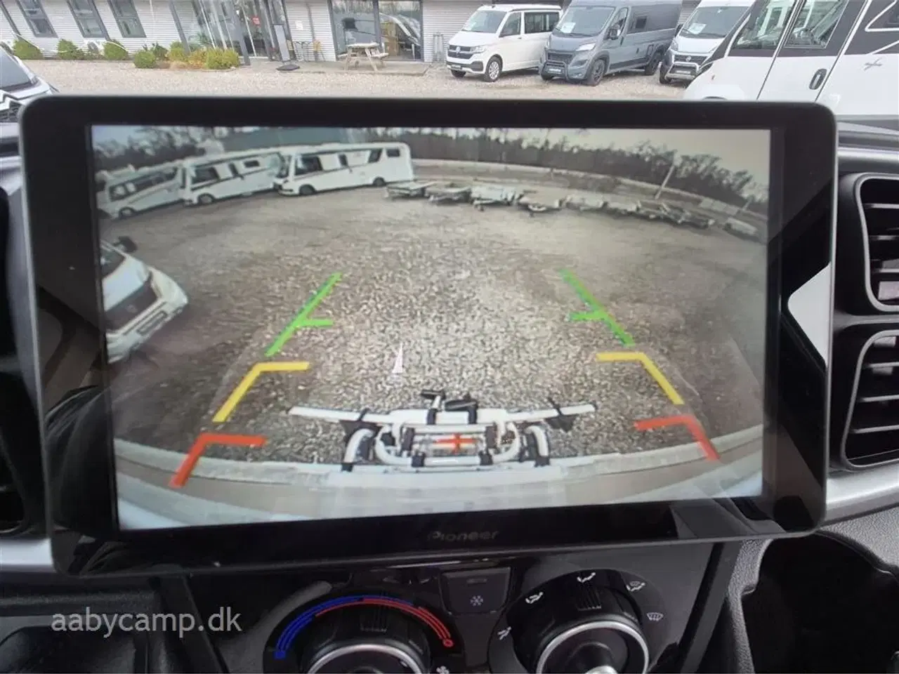 Billede 8 - 2024 - Autostar Prestige I 790 LC   Automatgear. Markise. 200 Ah lithium batteri. 2000w inverter. udvendig gasudtag. A/C. 2x Tv. hæve/sænke cykelstativ på El. Hydrauliske støtteben. Undervognsbehandlet.