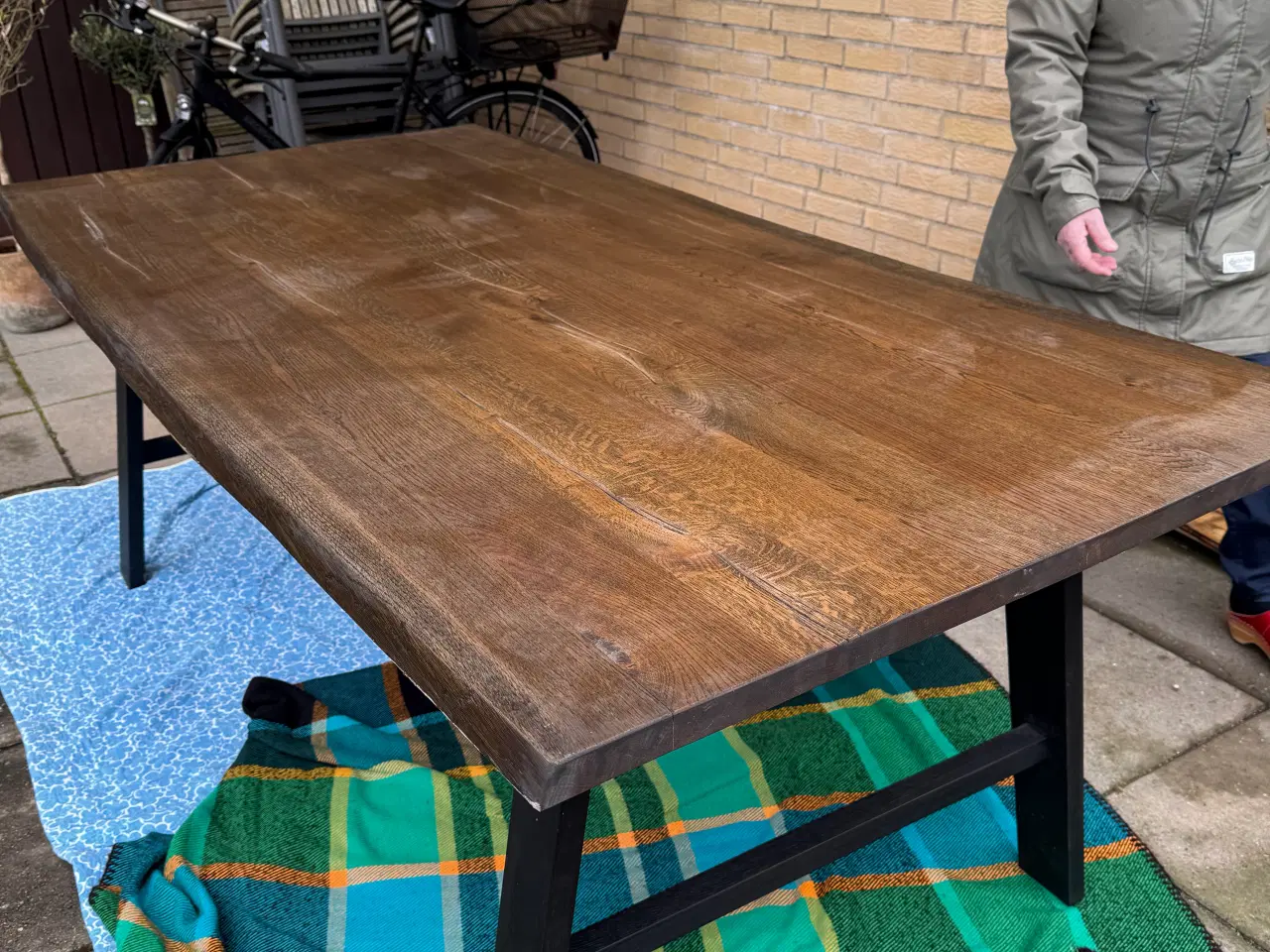 Billede 2 - Plankebord i massiv mørk grå olieret eg