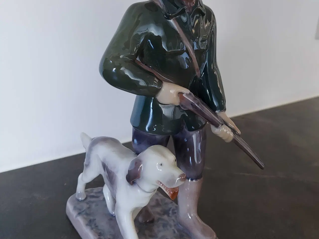 Billede 2 - B&G Jæger med hund