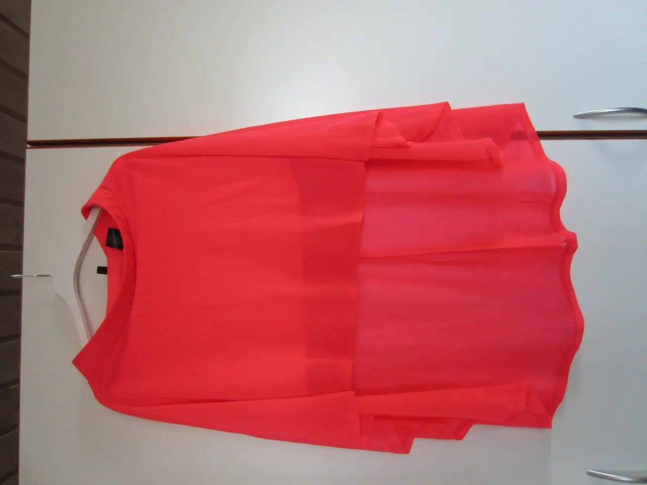 Billede 1 - Flot frisk nederdel fra H&M i str.40