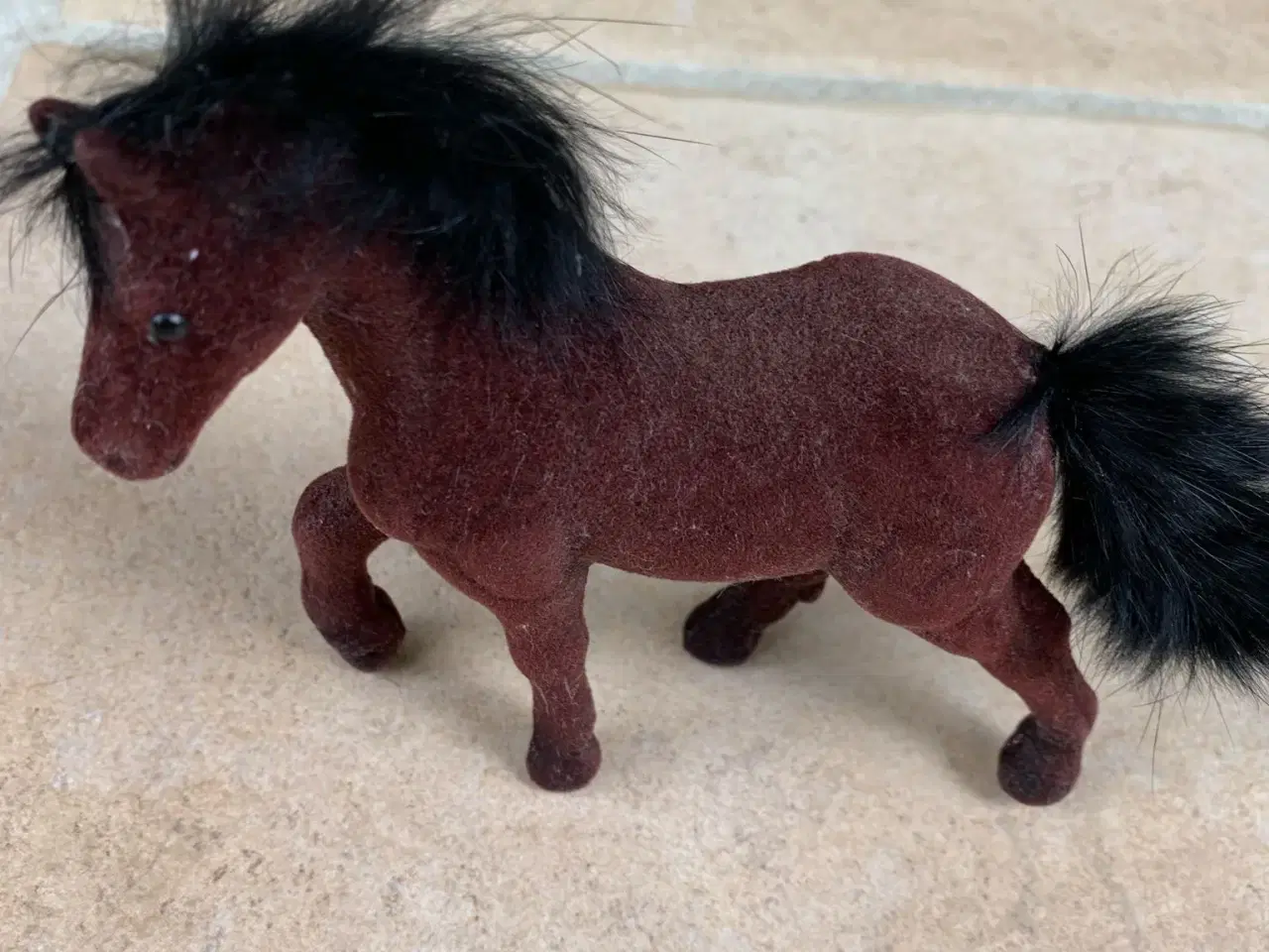 Billede 1 - Lille hest ca. 12 cm høj