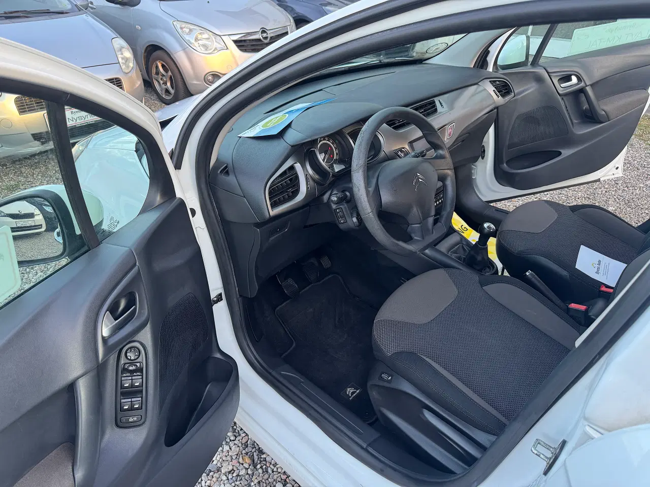 Billede 4 - Citroen C3 1.2 Nysyn Meget pæn og velholdt