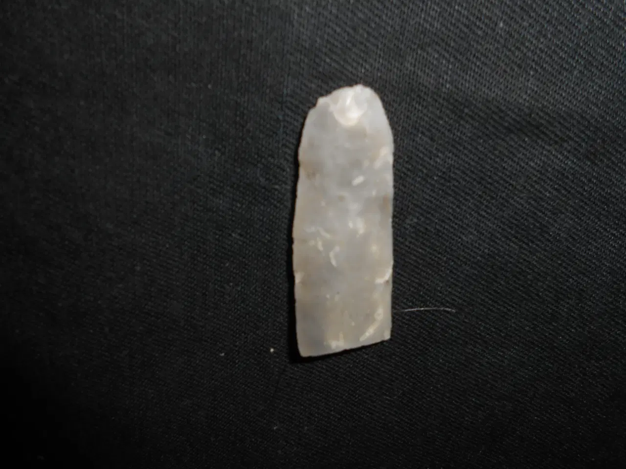 Billede 3 - Et stykke af en flintflække dateret til neolitikum