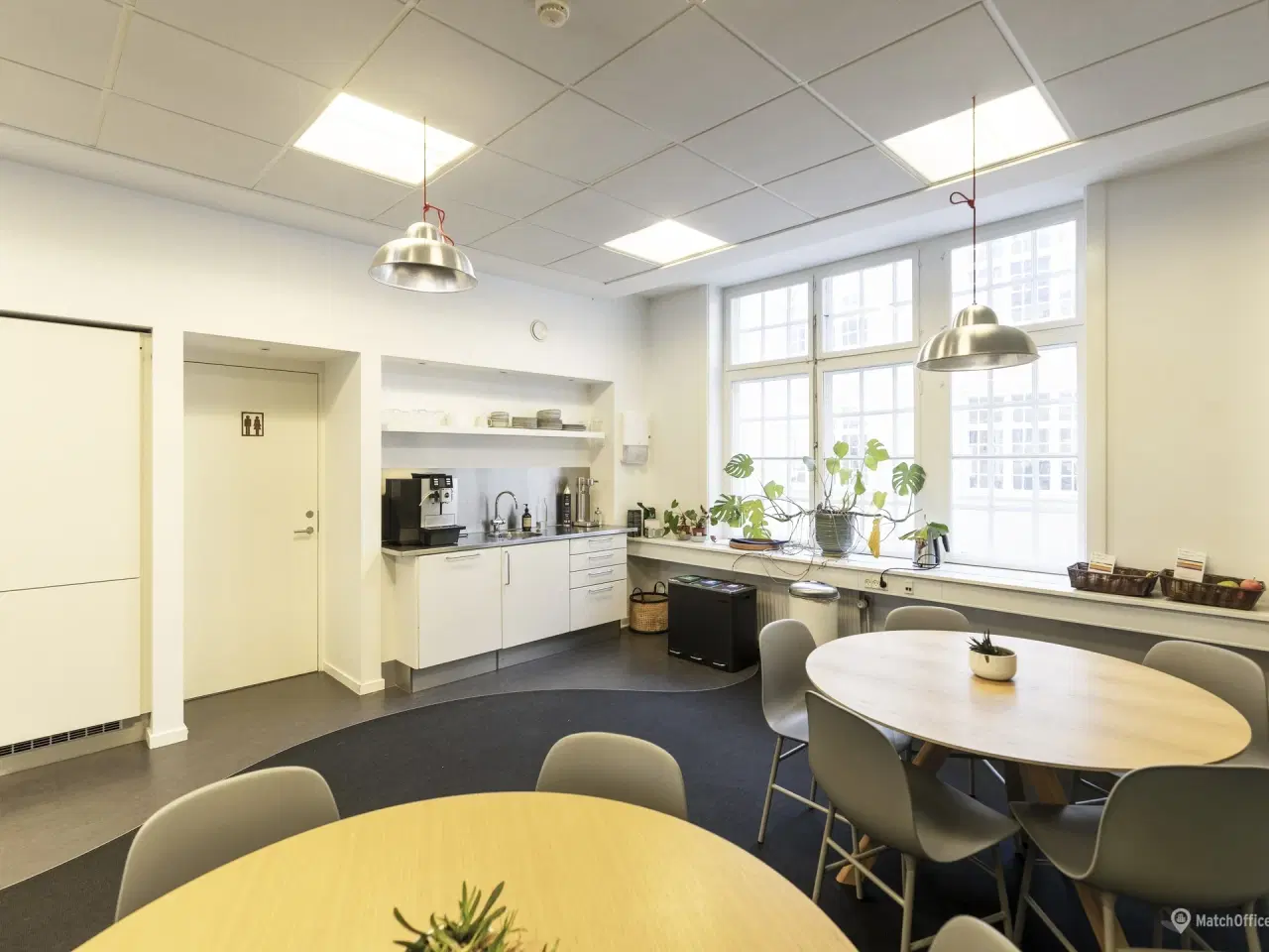 Billede 6 - Eksklusivt kontormiljø i ikonisk ejendom med fælles kantine - lige ved Kongens Have