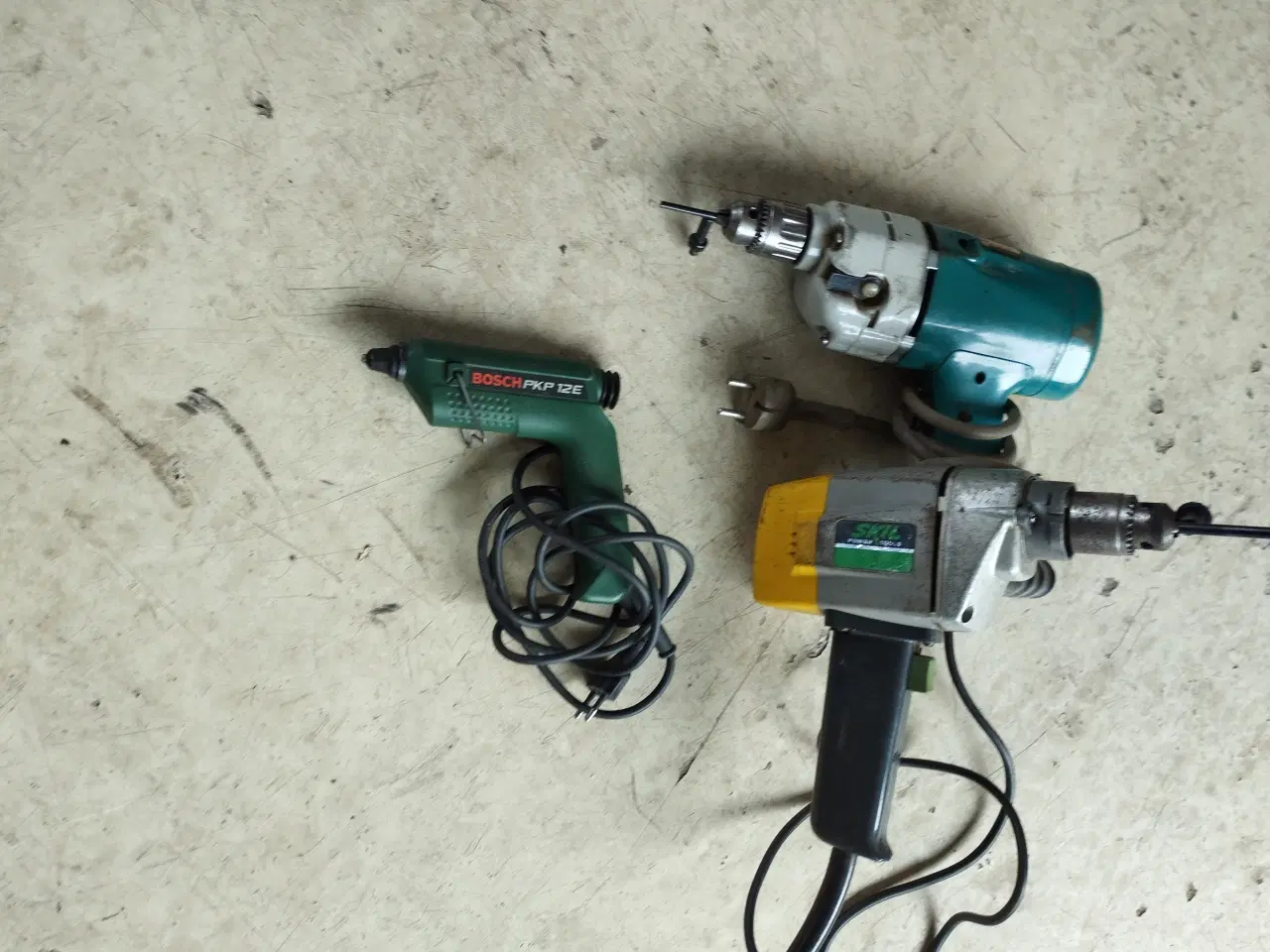 Billede 2 - 2 boremaskiner og limstift