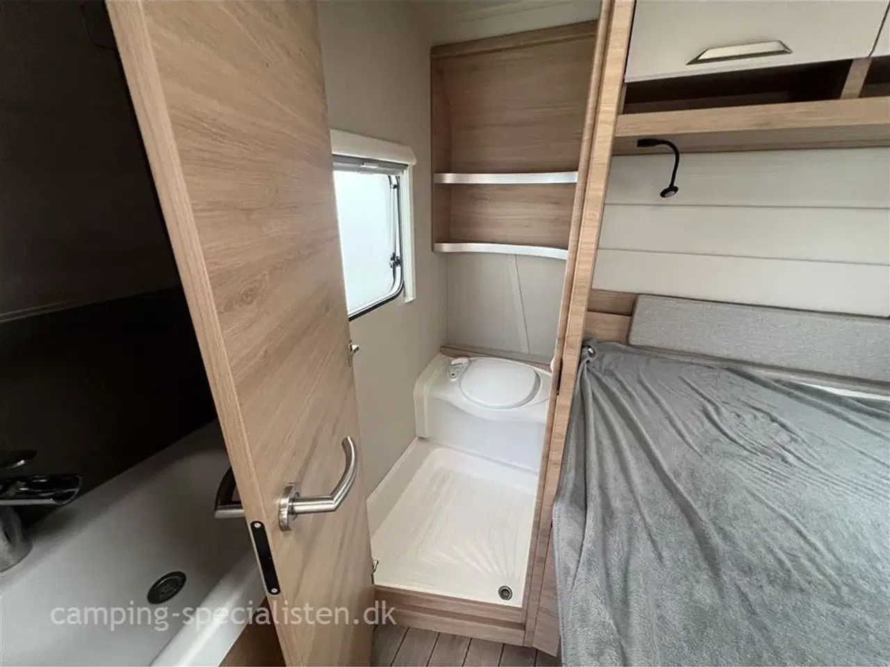 Billede 7 - 2023 - Knaus Südwind 500 UF "60 Years Celebration"   Knaus Südwind 500 UF 60-Years 2023 - Se den nu hos Camping-Specialisten.dk