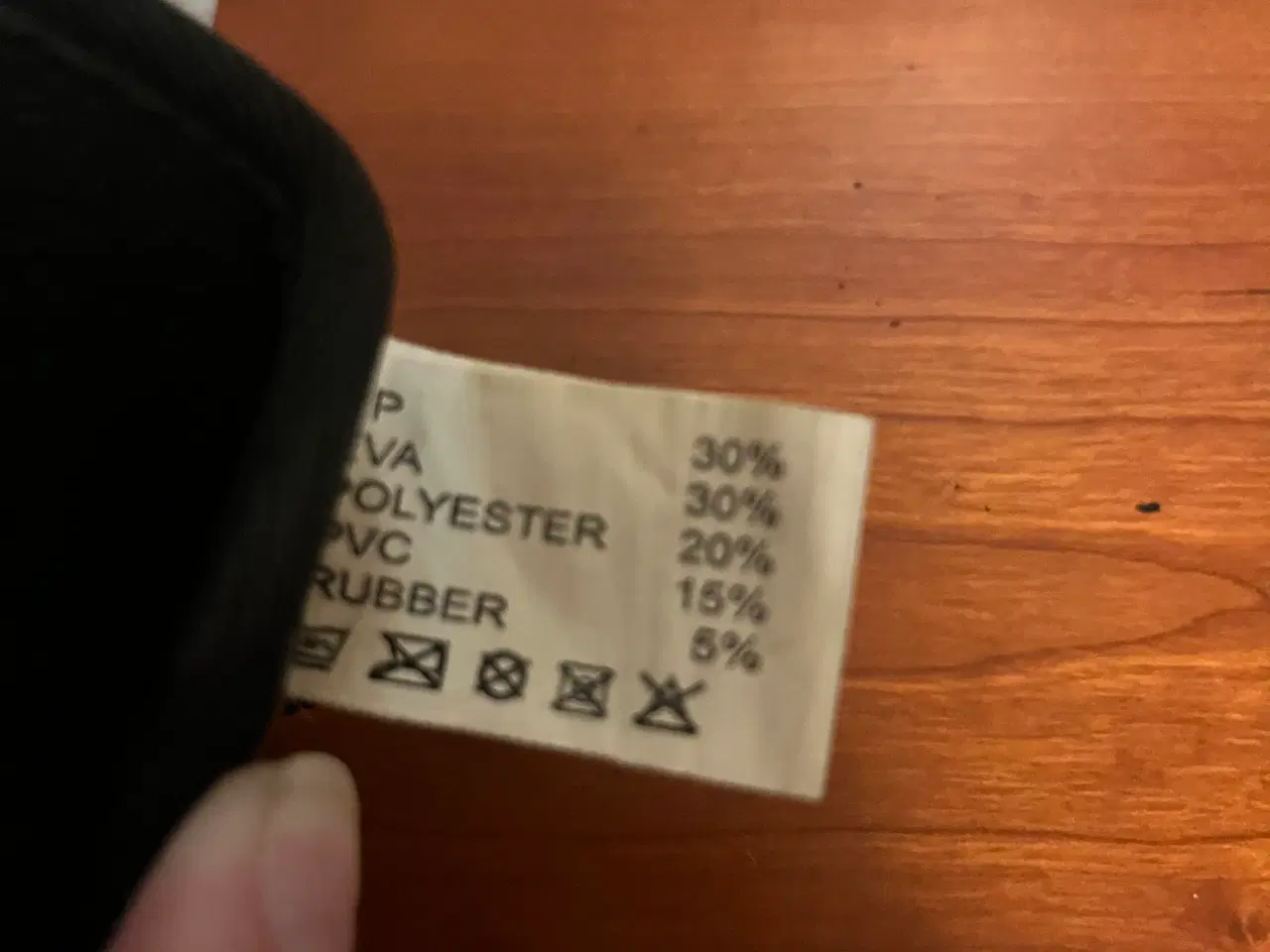 Billede 8 - Benskinner fra Selected. 