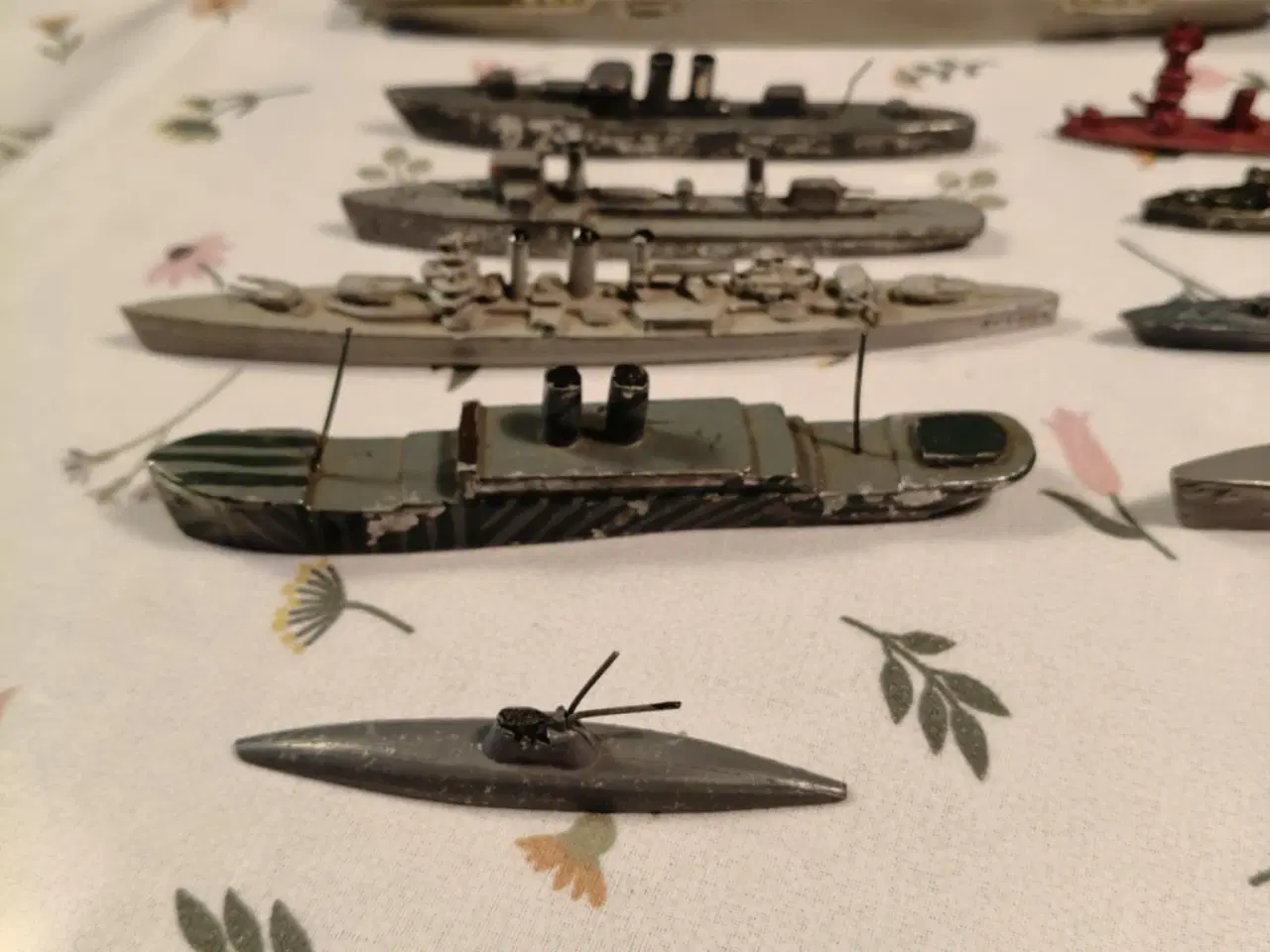 Billede 2 - super fedt lot af blyskibe og pilot