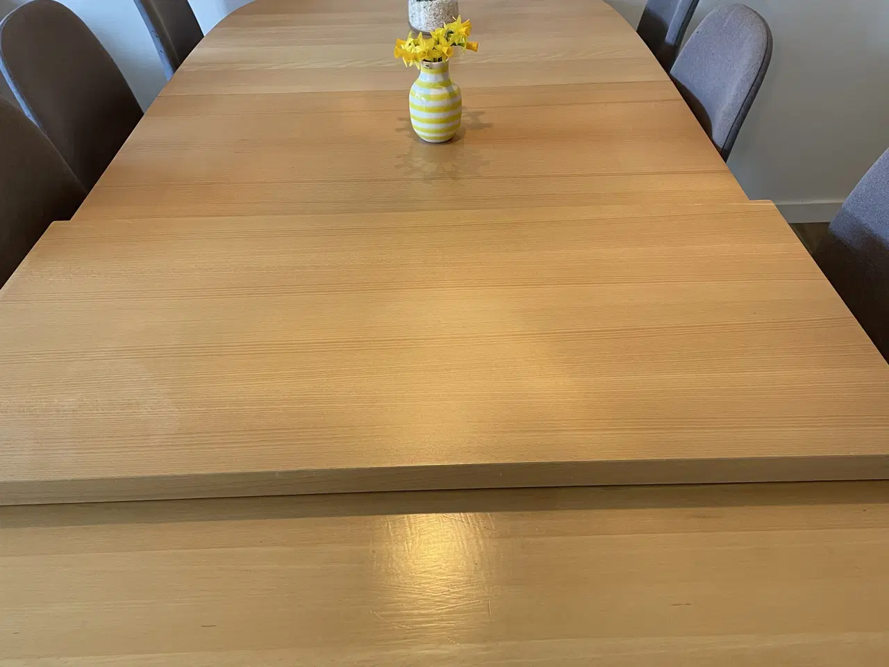 Billede 1 - Spisebord i bøg med 2 plader