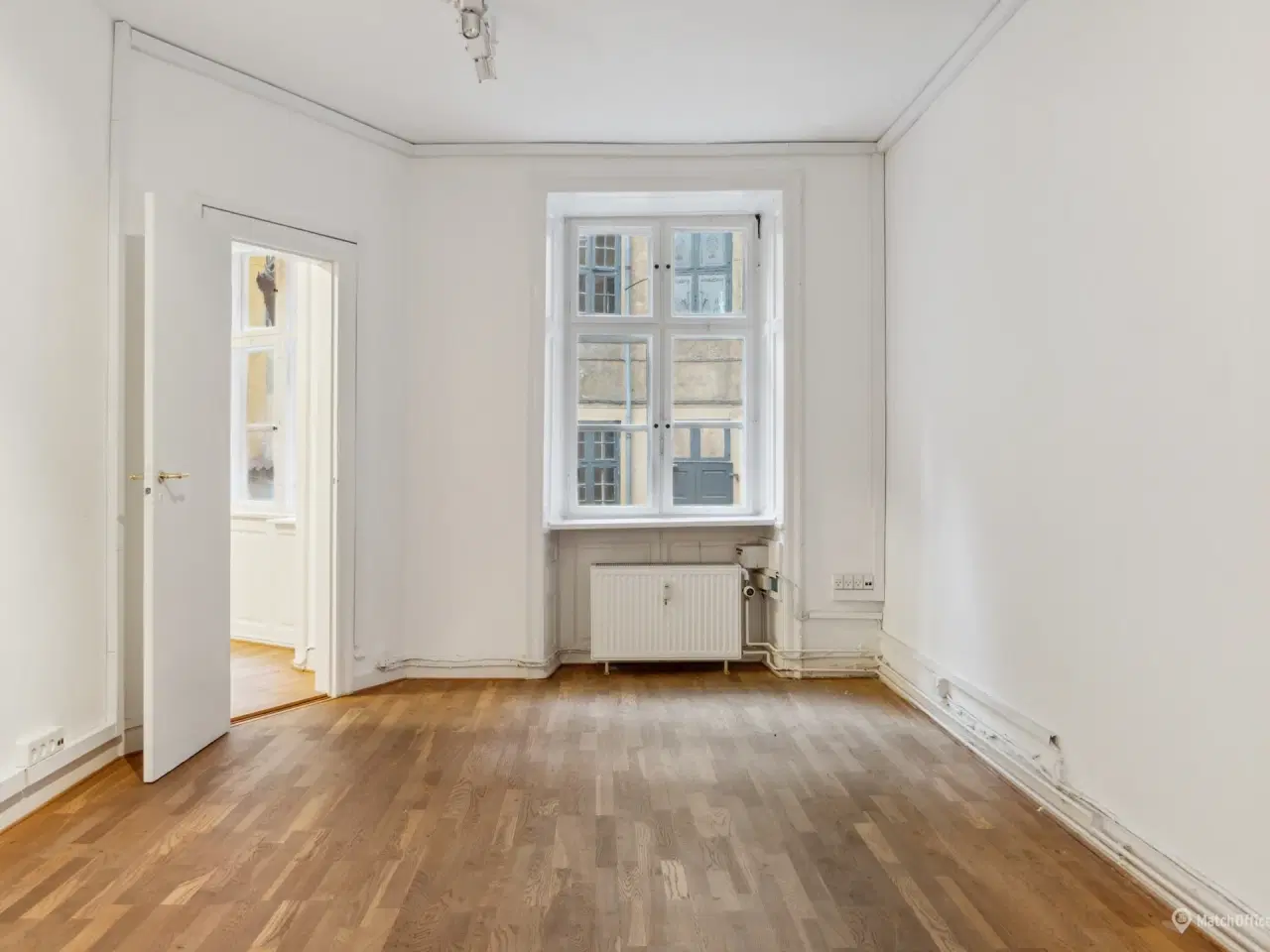 Billede 8 - Momsfrit kontorlejemål på pulserende gade