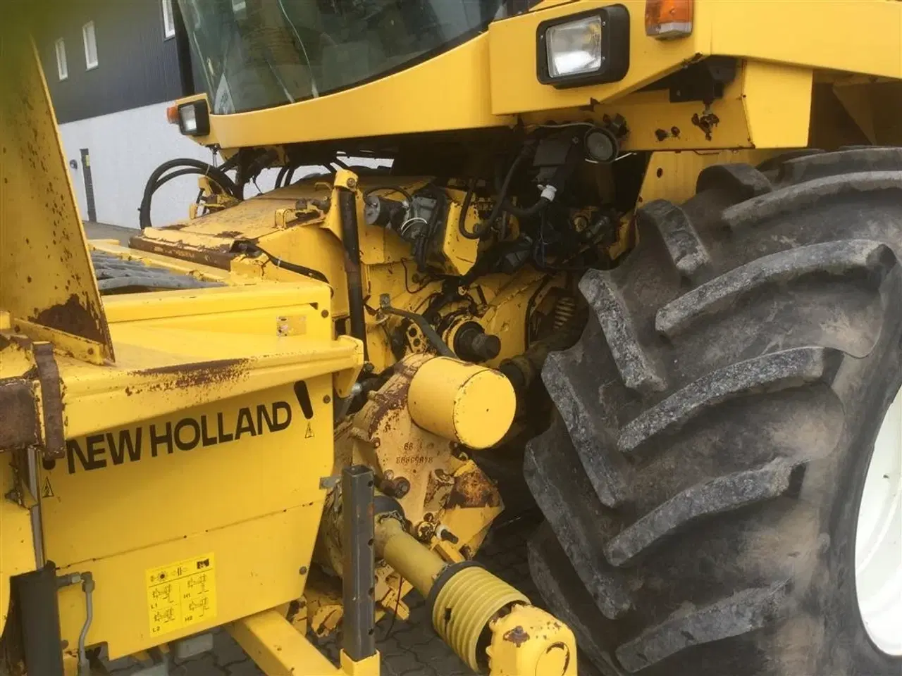 Billede 10 - New Holland FX 38 Velholdt inkl majsbord og pickup