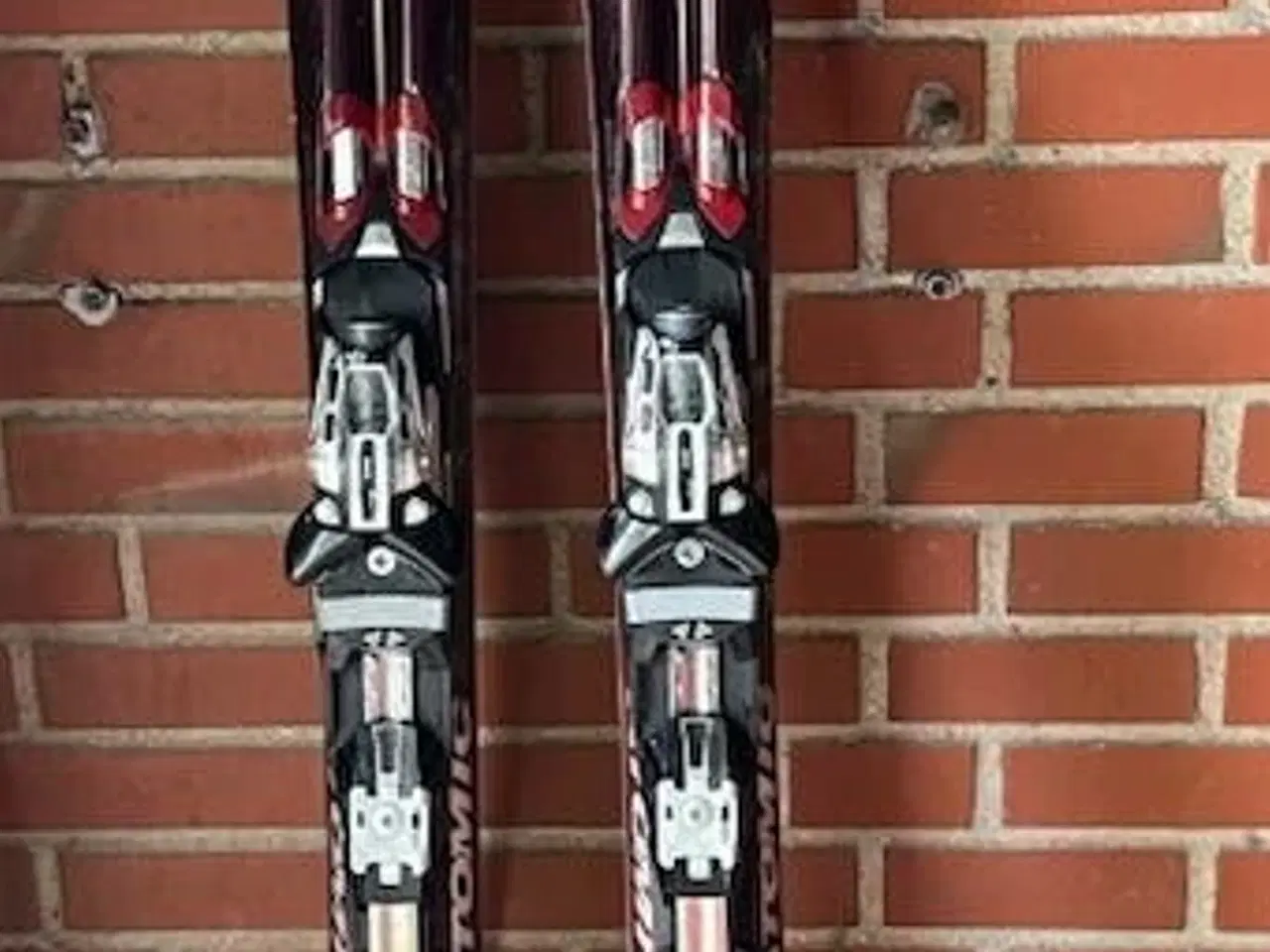 Billede 1 - ATOMIC 85 CARVING SKI I FLOT STAND, 162 CM