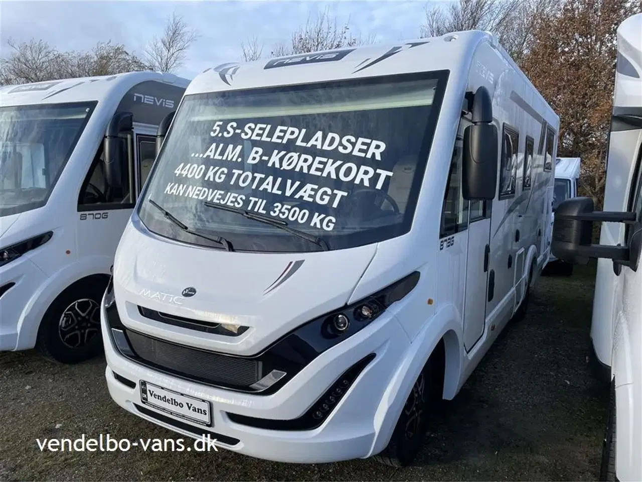 Billede 2 - 2025 - McLouis Nevis 873   Enkeltsenge og stor garage - 180 HK 4400 kg eller 3500 kg totalvægt