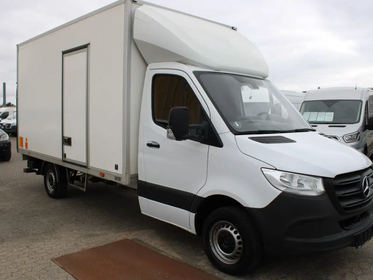 Billede 2 - Mercedes Sprinter 317 2,0 CDi Alukasse m/lift aut. RWD