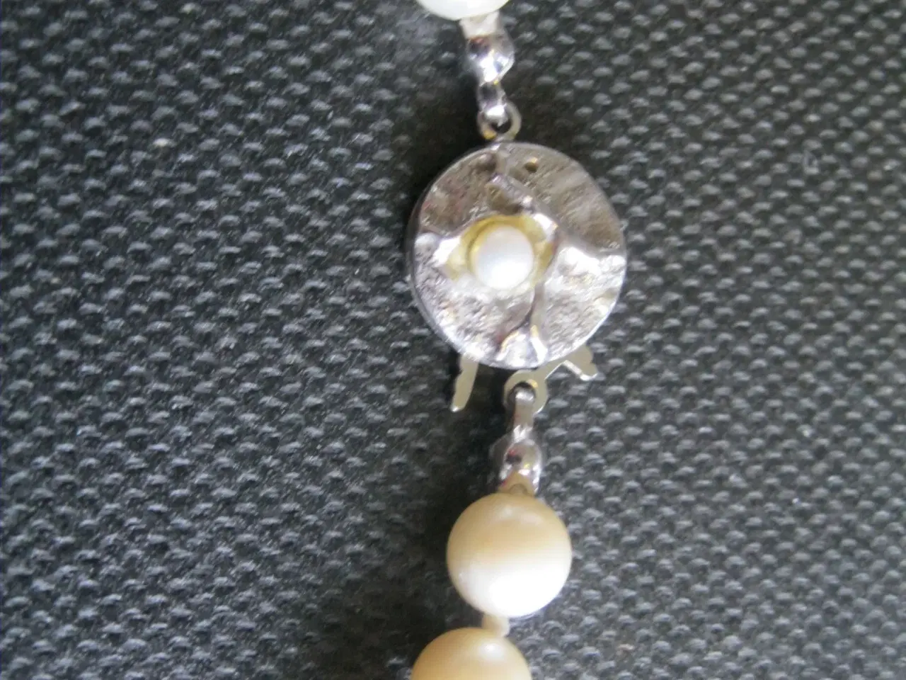 Billede 2 - Perlehalskæde 43 cm. med sterling sølvlås