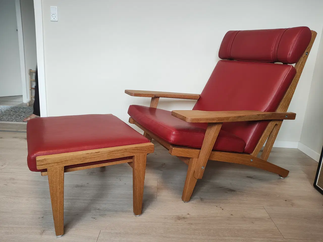 Billede 1 - Hans J. Wegner GE375 + GE375s lænestol med skammel