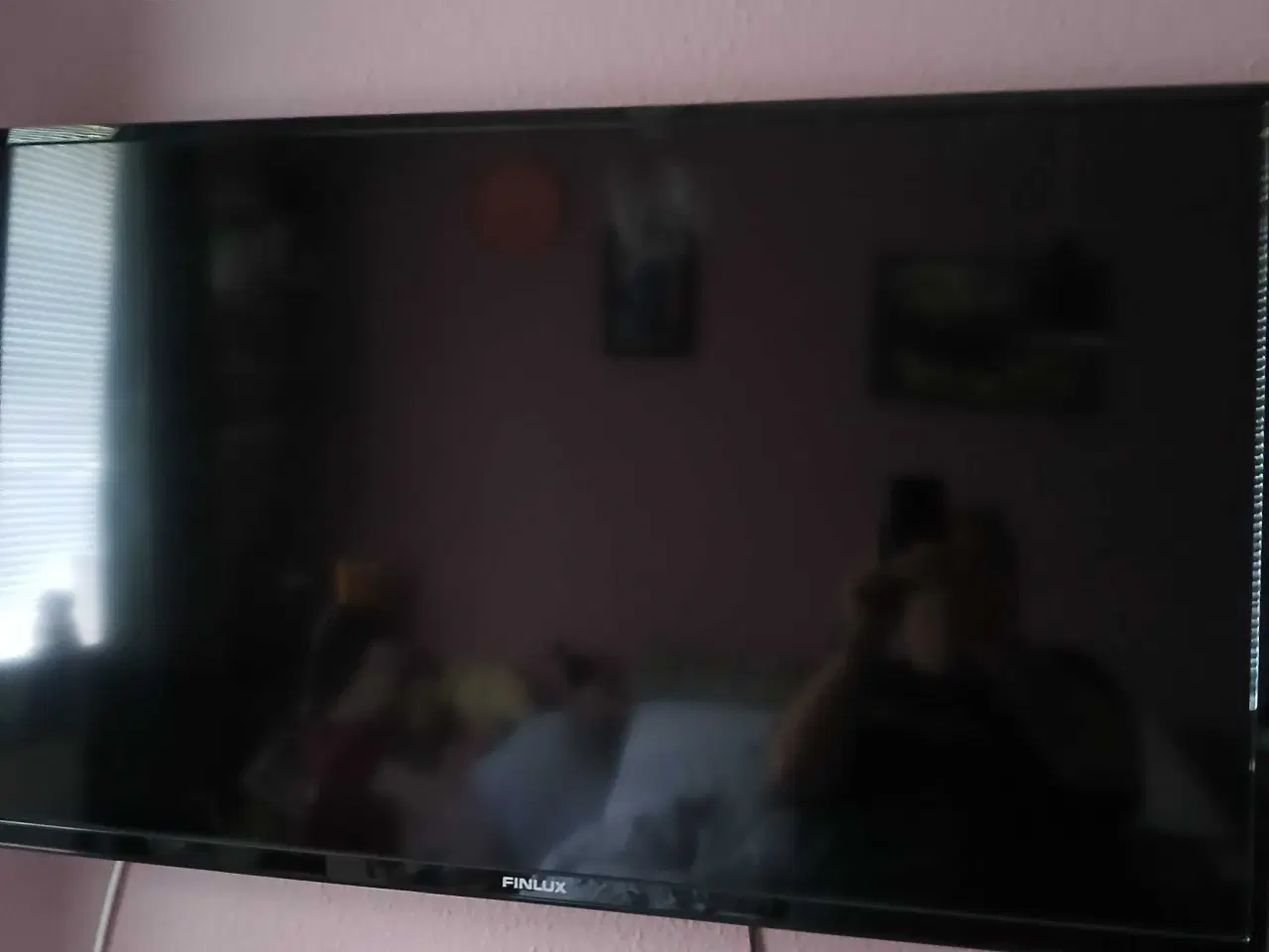 Billede 3 - Sælges fladskærm tv. Med fjernbetjening. 