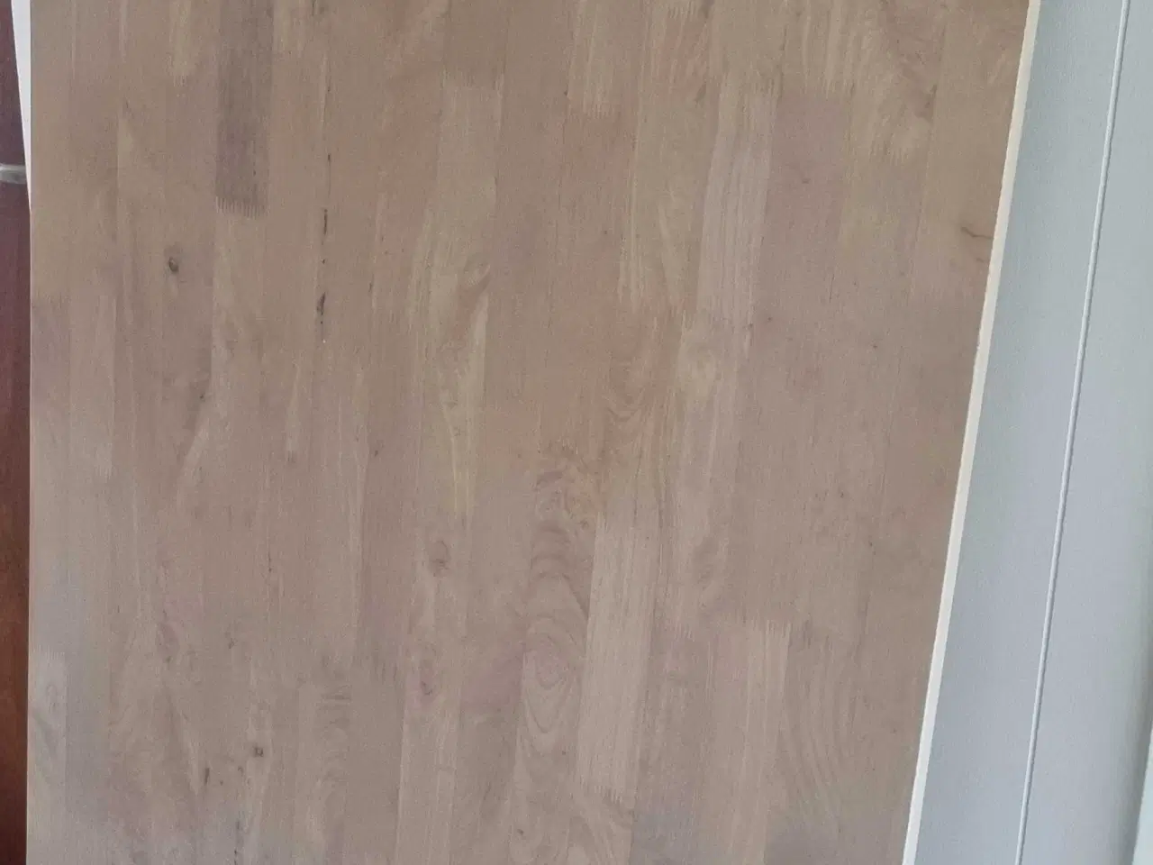 Billede 2 - GRATIS spisebord 