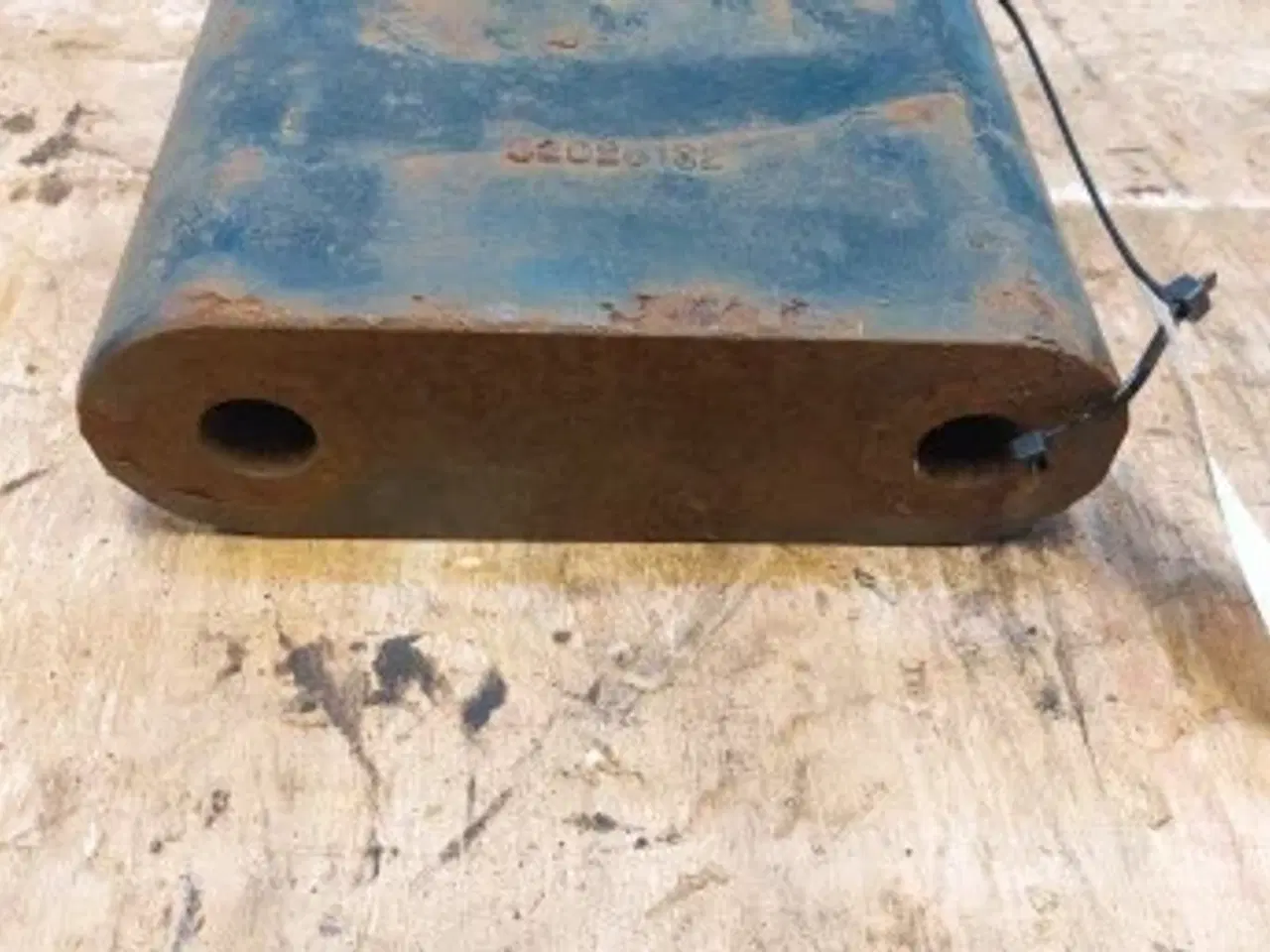 Billede 3 - New Holland T6 T7 Spacer 18kg 82026132