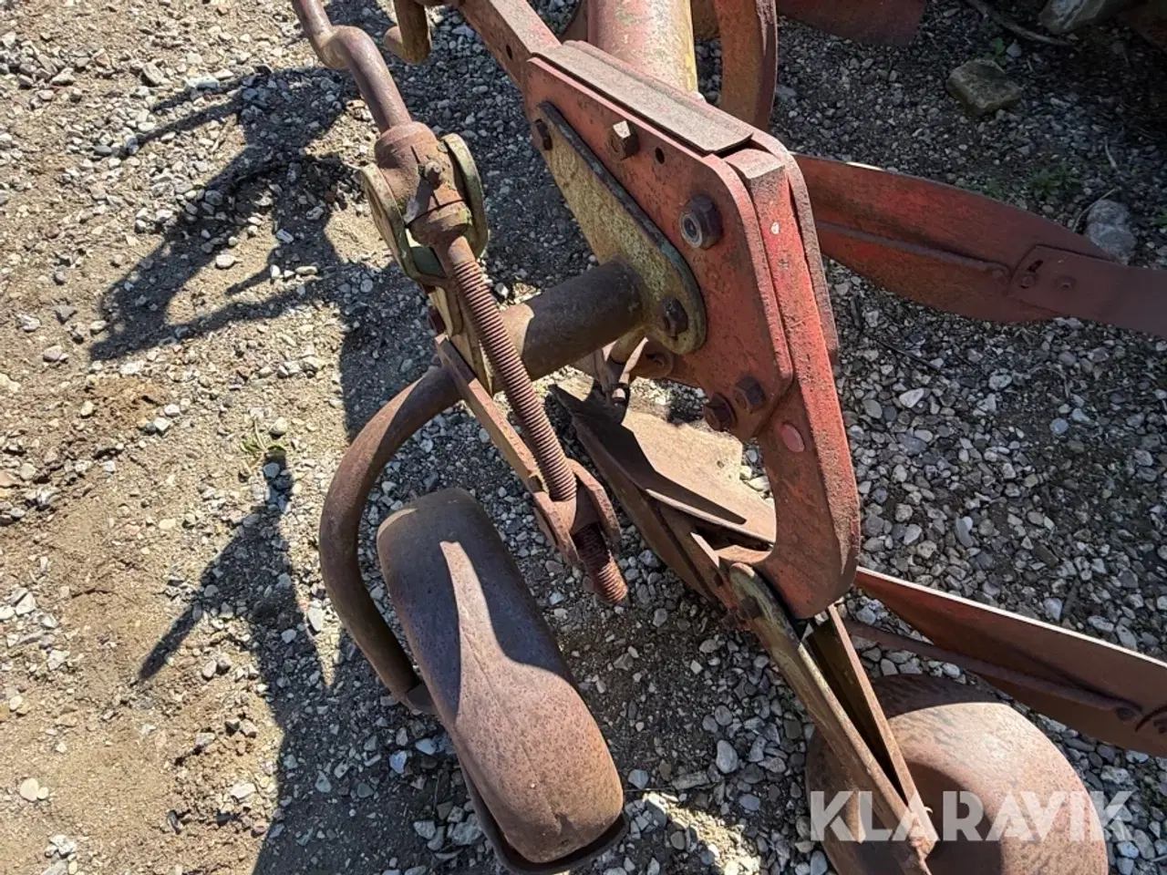 Billede 6 - Lot med Vendeplov, harve og saltspreder - 3 styk