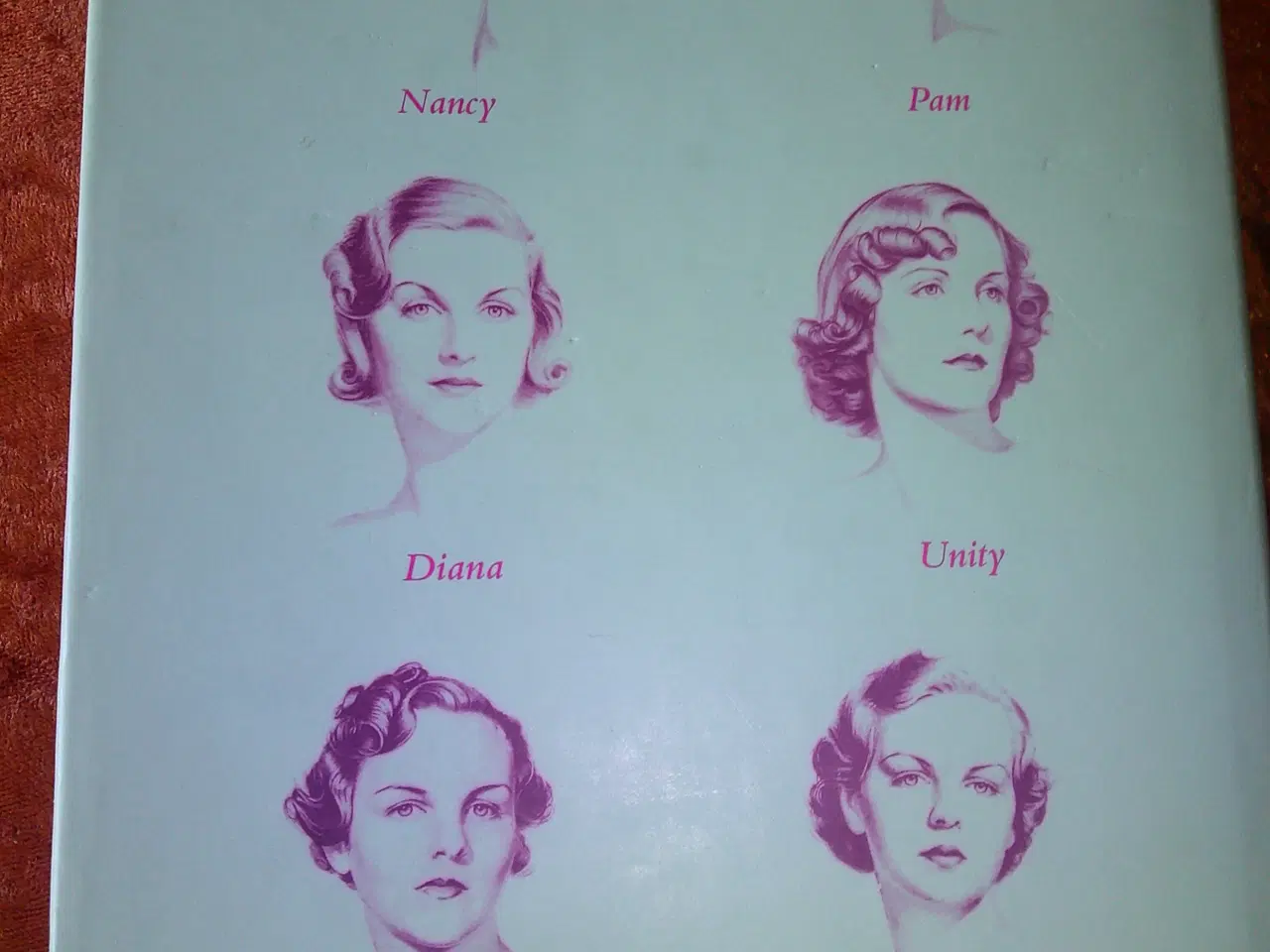 Billede 2 - The Mitford girls,  Mary S. Lovell, 